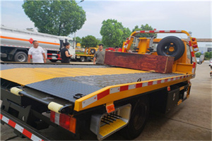 南通附近拖车电话号码服务